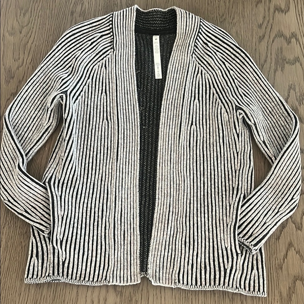 REPOSHING/MOVING SALE!!! Lululemon athletica Monochrome Striped Cardigan